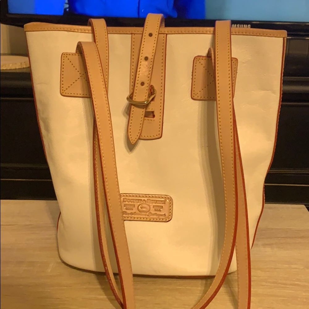 Dooney and bourke bucket purse